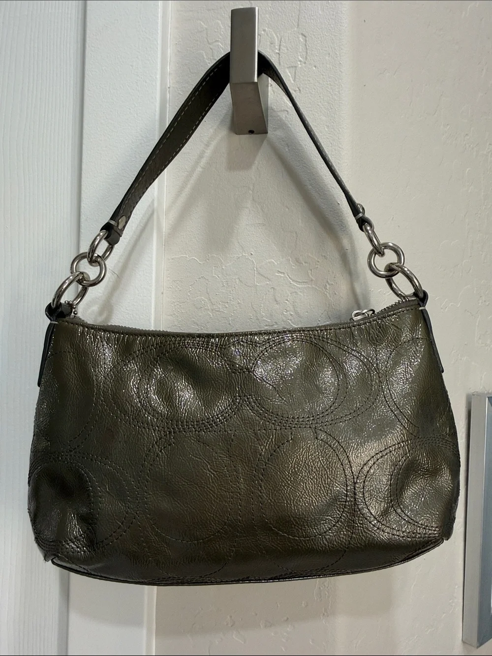 Coach signature top